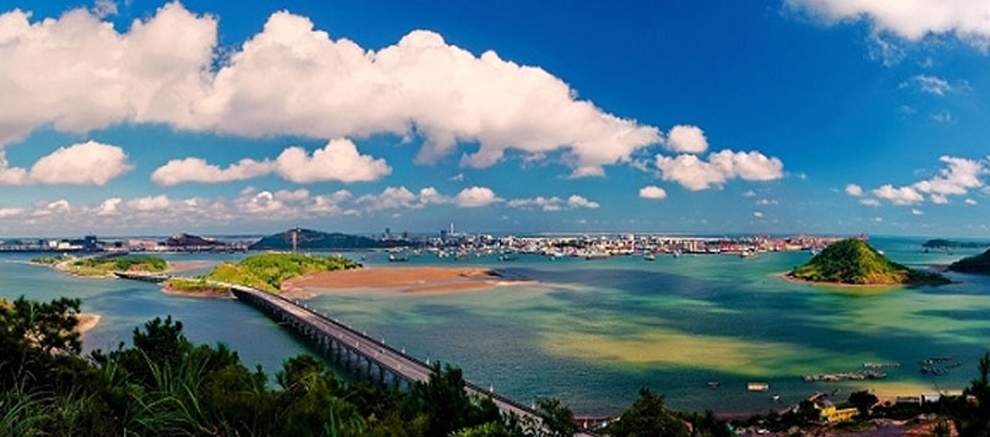 如画港城美景不断 边贸旅游龙头    防城港市位于广西省西南沿海,南濒
